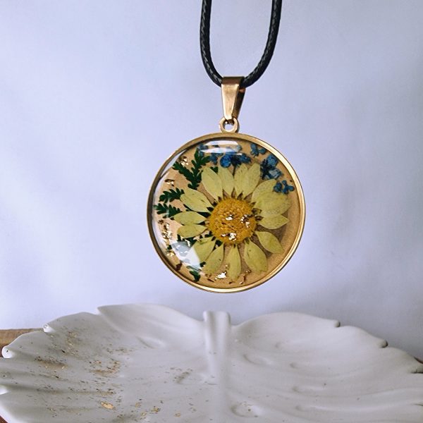 Wisiorek Kompozycja kwiatów w Epoxy nr WZ/24