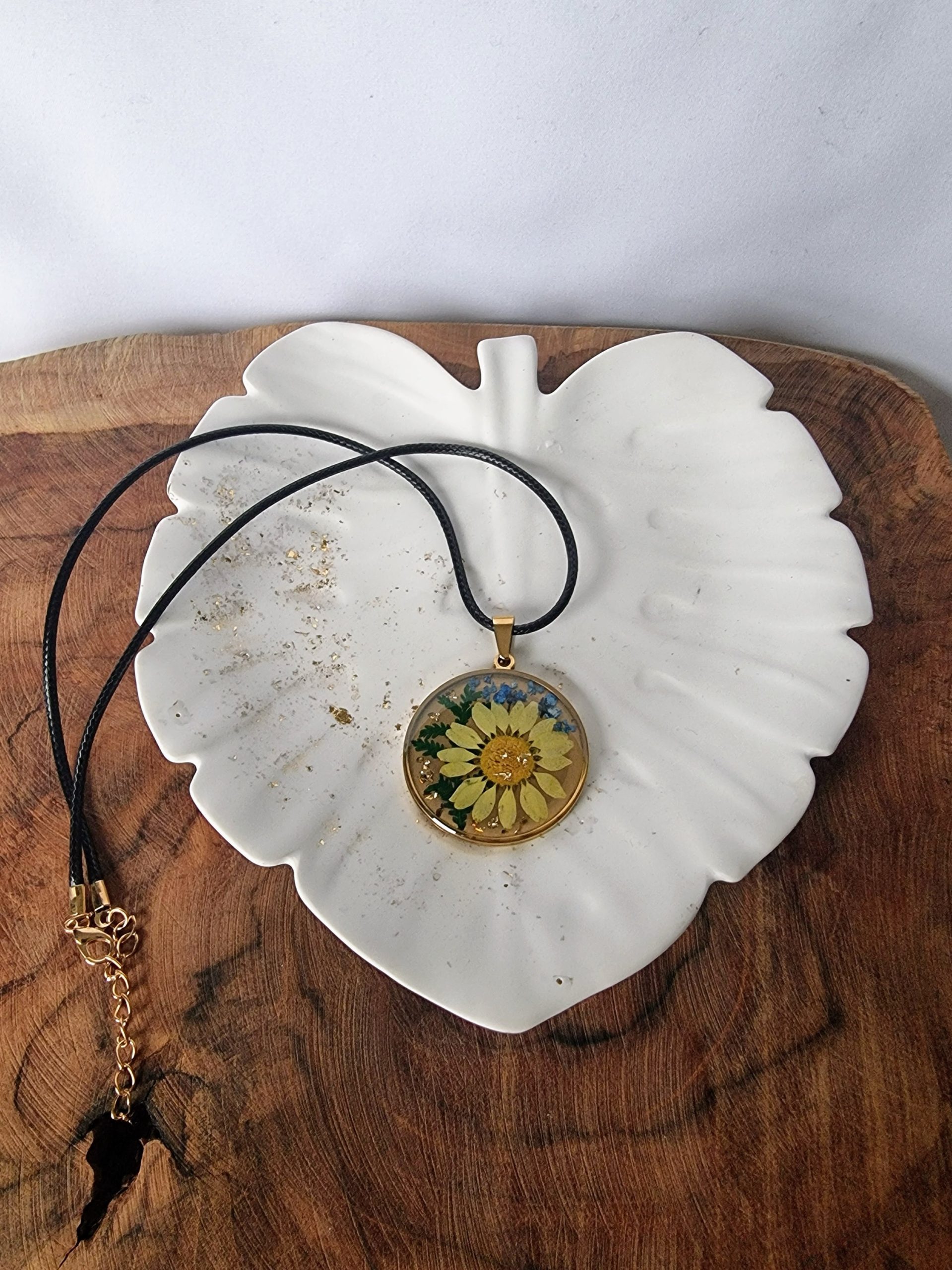 Wisiorek Kompozycja kwiatów w Epoxy nr WZ/24 - obrazek 2